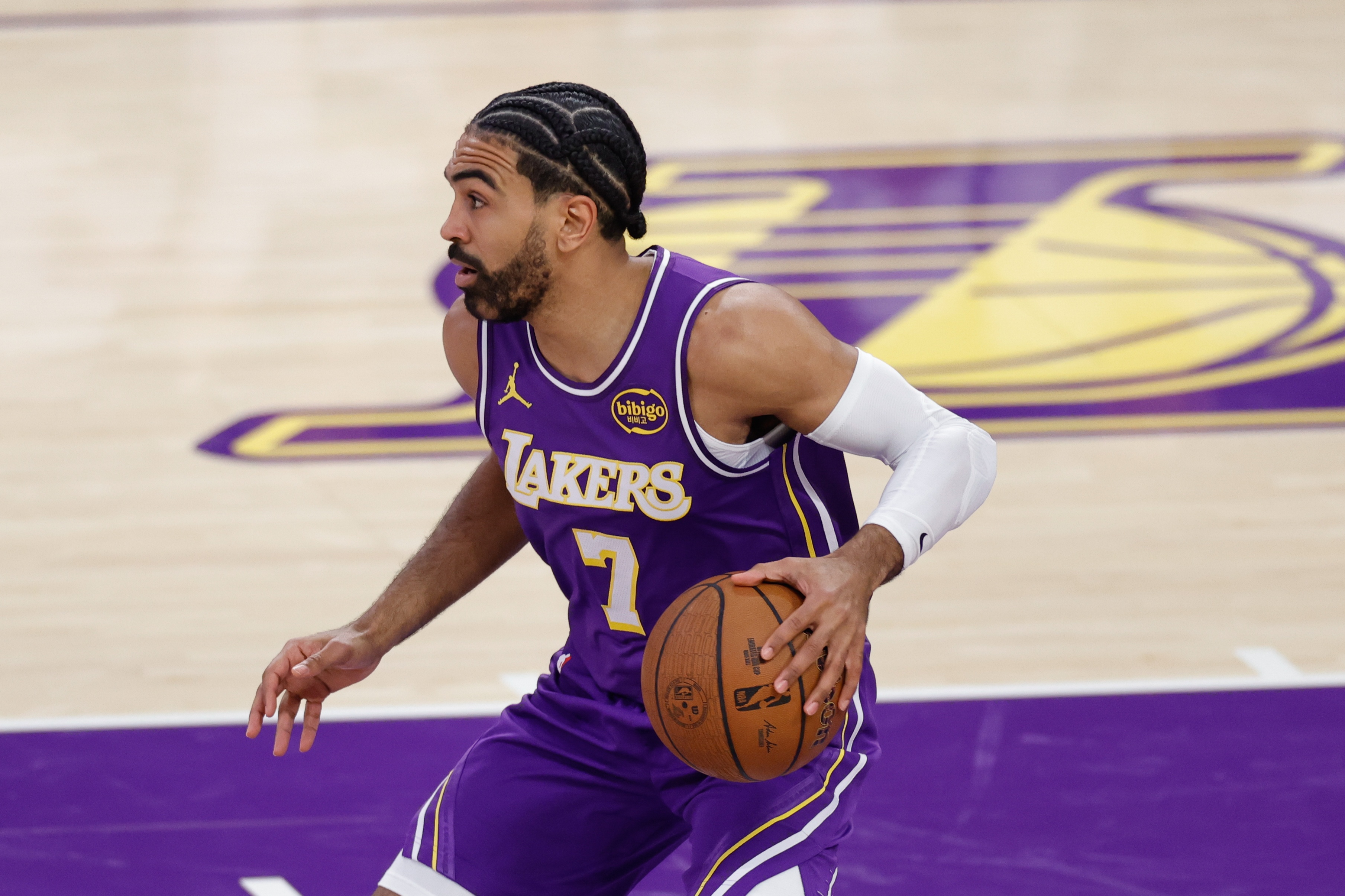 2026世界杯官网入口-前有纳恩后有文森特！阿里纳斯：湖人总被诱骗去交易来些垃圾